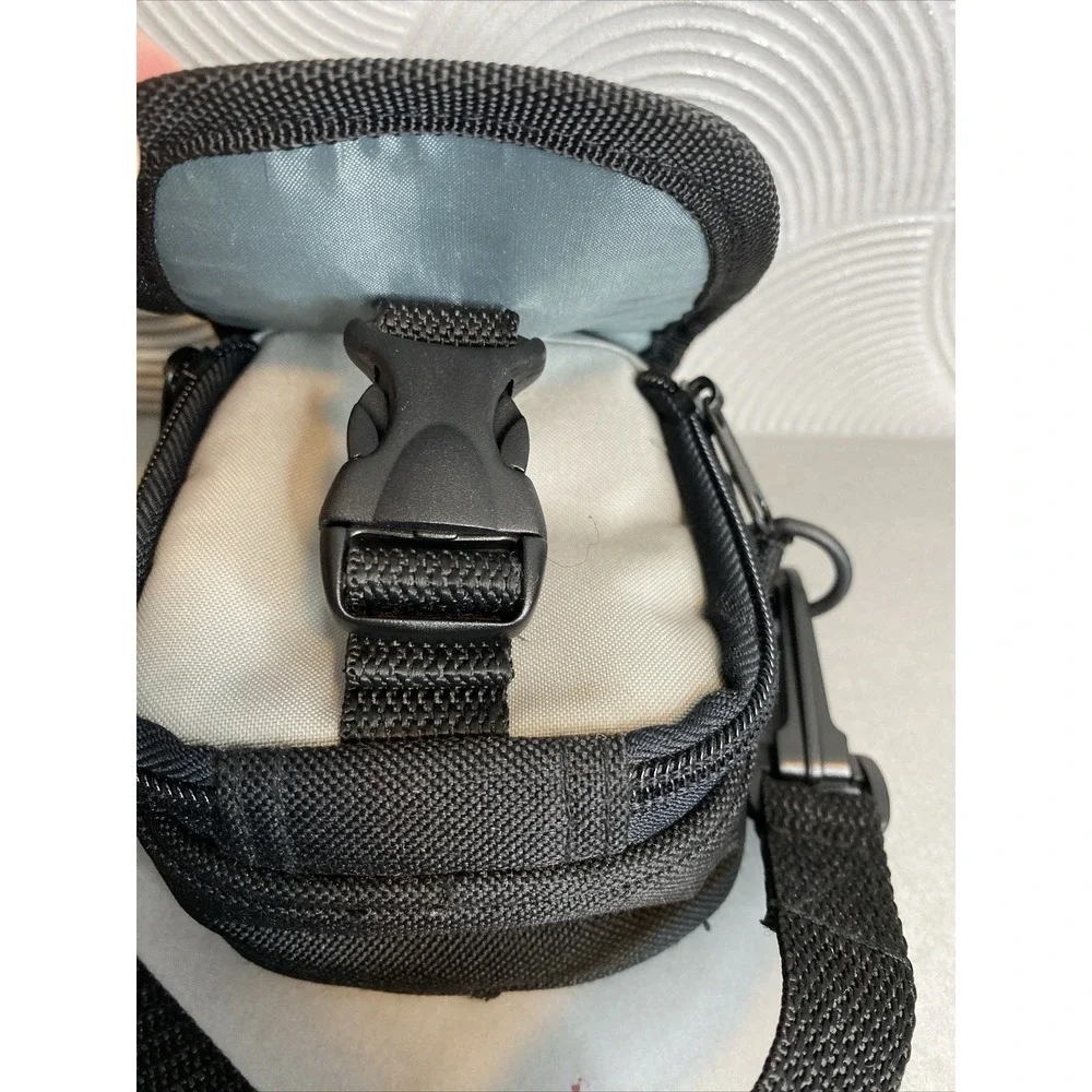 Samsonite Small Padded Crossbody Camera Bag Nylon Zippered Compartments Strap